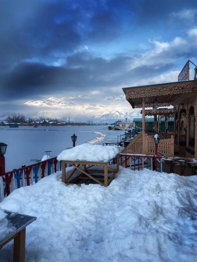 Chicago Group Of Houseboats Hotel Srīnagar Екстериор снимка