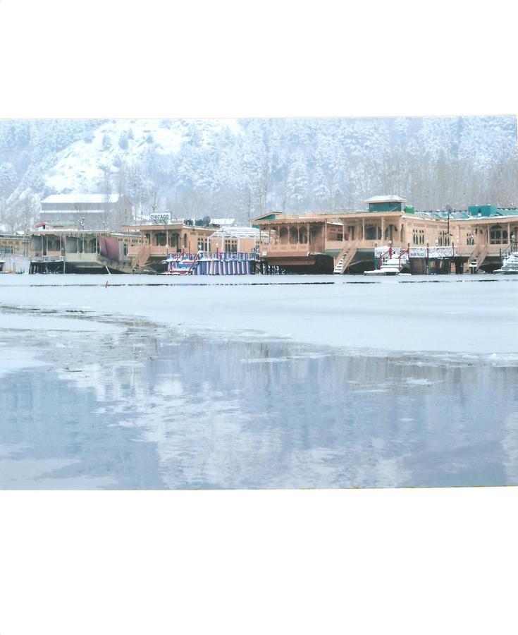 Chicago Group Of Houseboats Hotel Srīnagar Екстериор снимка