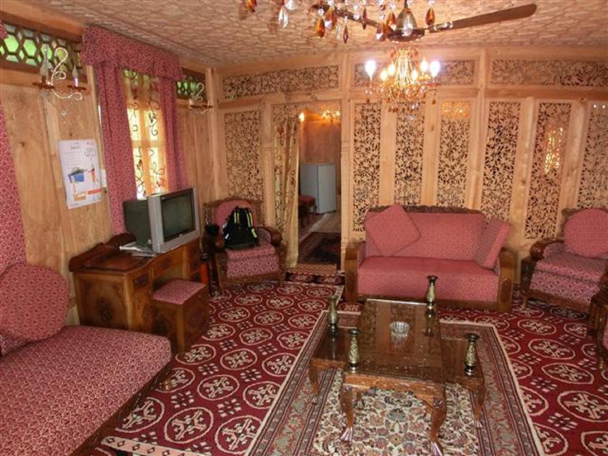 Chicago Group Of Houseboats Hotel Srīnagar Екстериор снимка