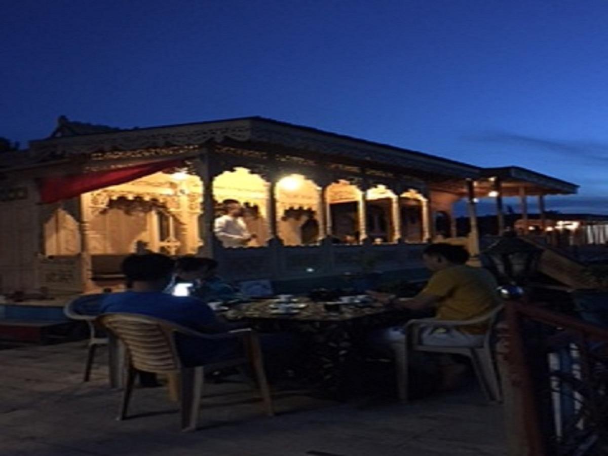Chicago Group Of Houseboats Hotel Srīnagar Екстериор снимка