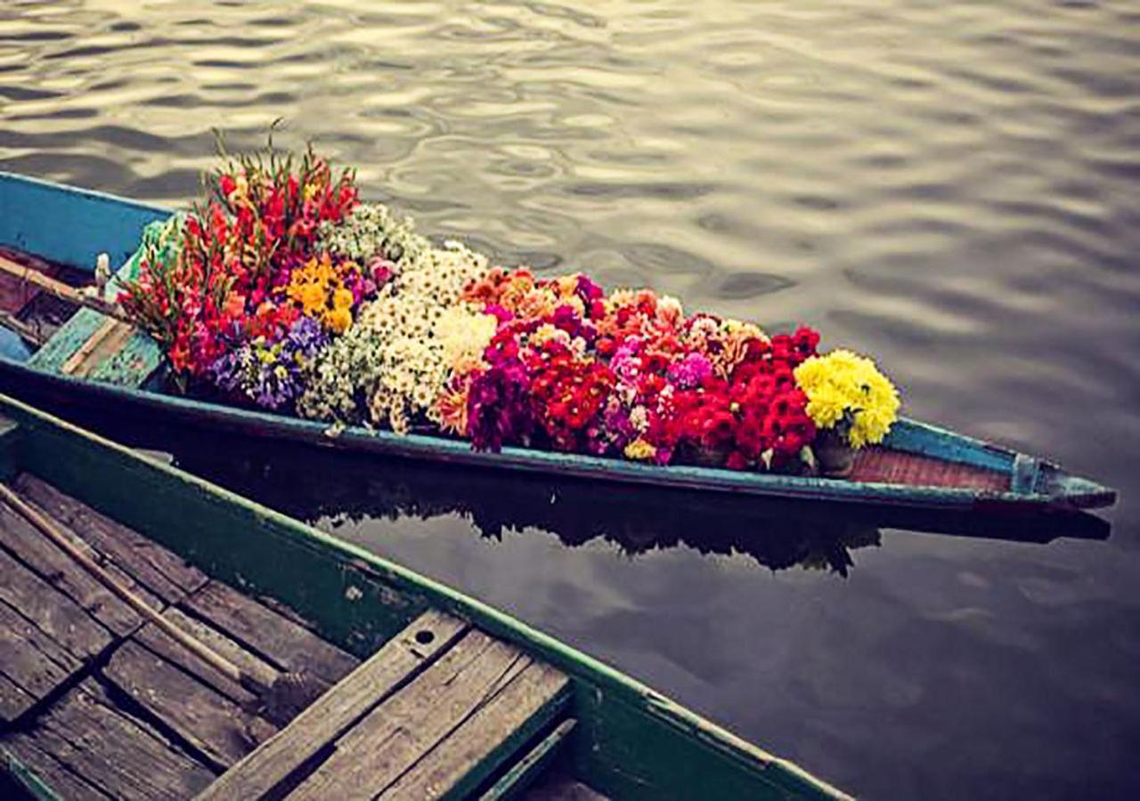 Chicago Group Of Houseboats Hotel Srīnagar Екстериор снимка