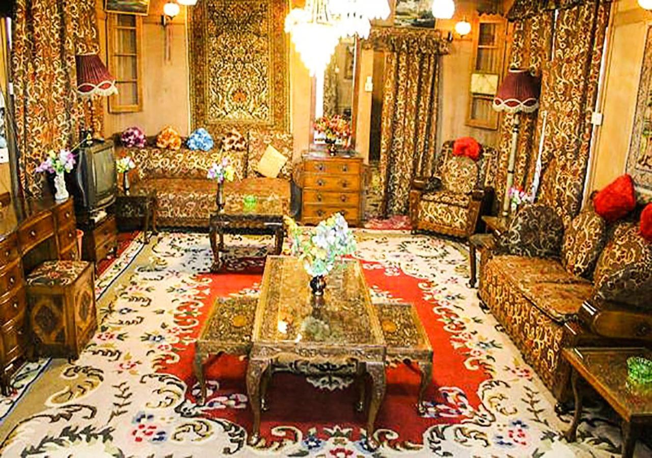Chicago Group Of Houseboats Hotel Srīnagar Екстериор снимка